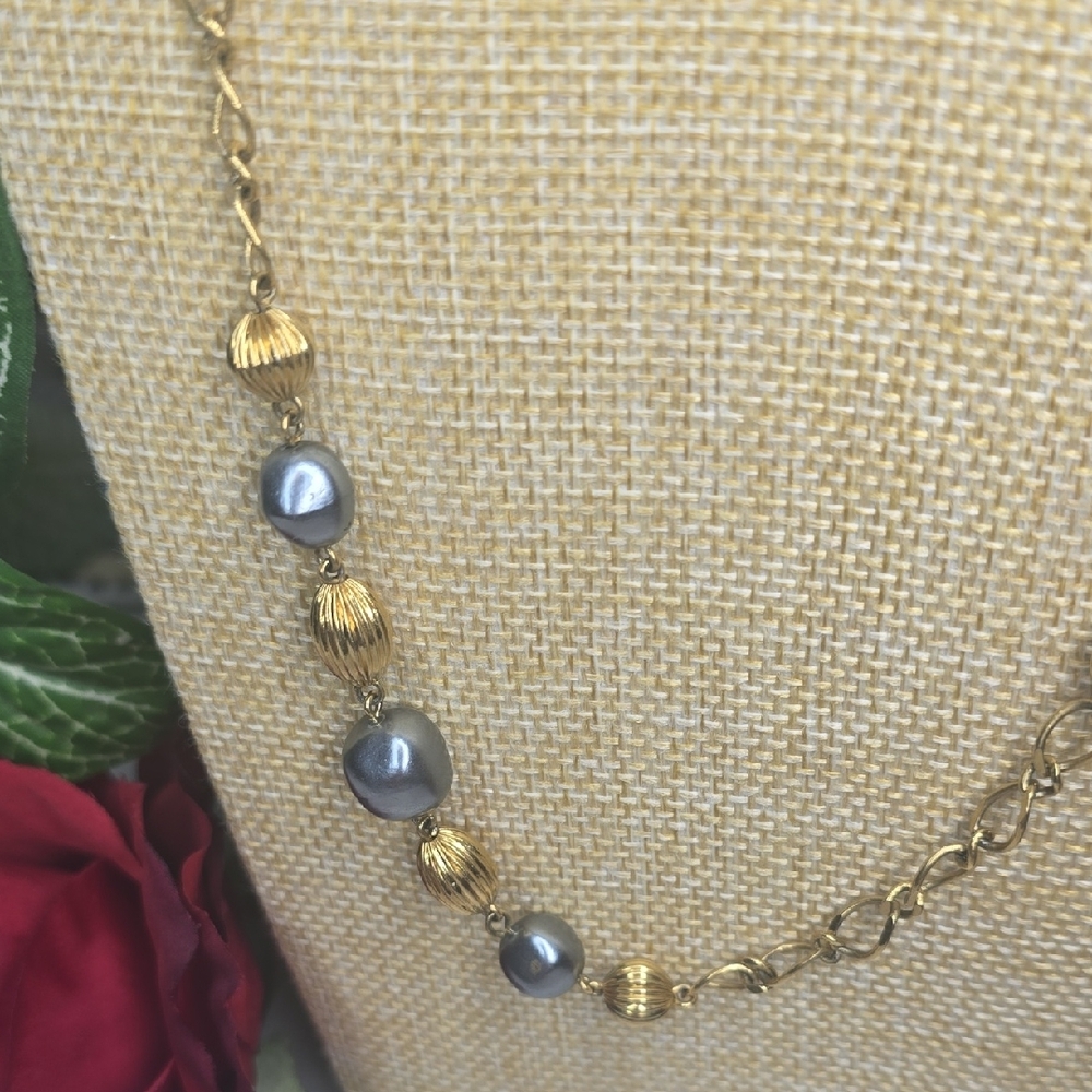 Vintage Avon Faux Blue Grey Pearl & Fluted Goldtone Station Necklace